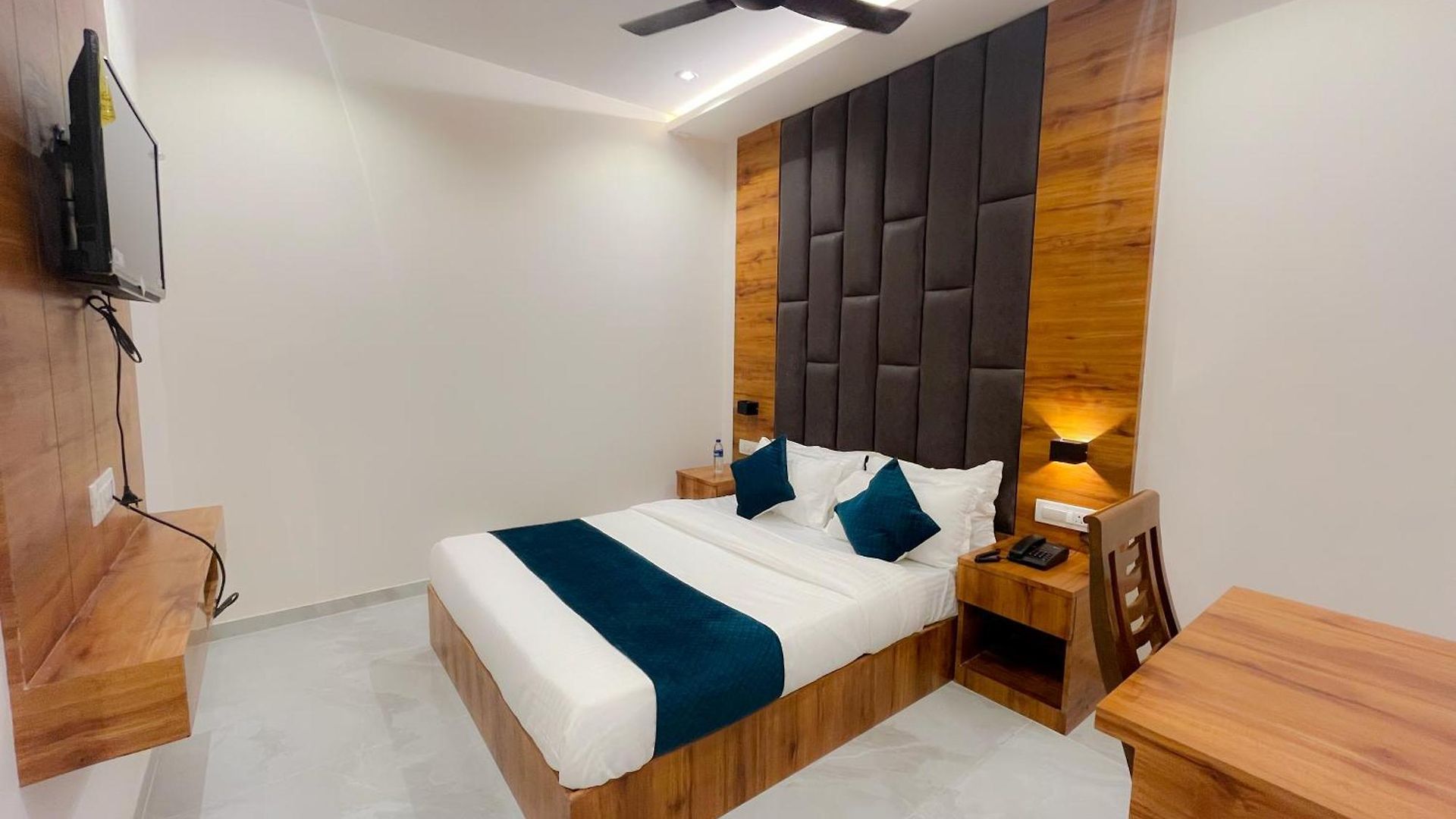 Grand Executive Hotel 2*