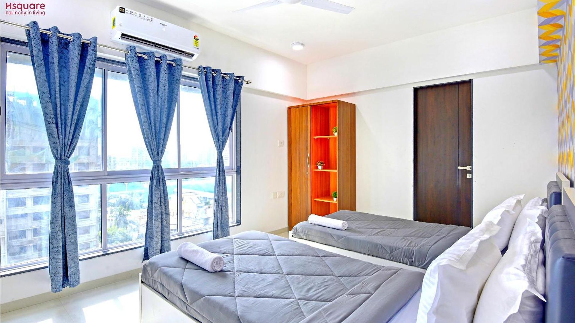 Hsquare Luxury Goregaon Apartment *