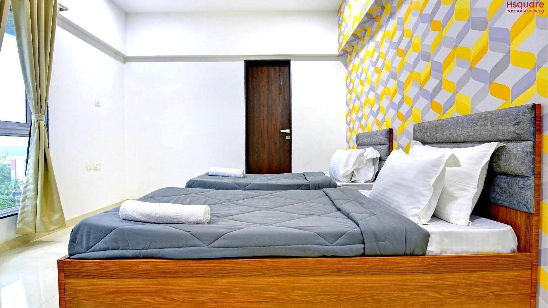 Hsquare Luxury Goregaon Apartment