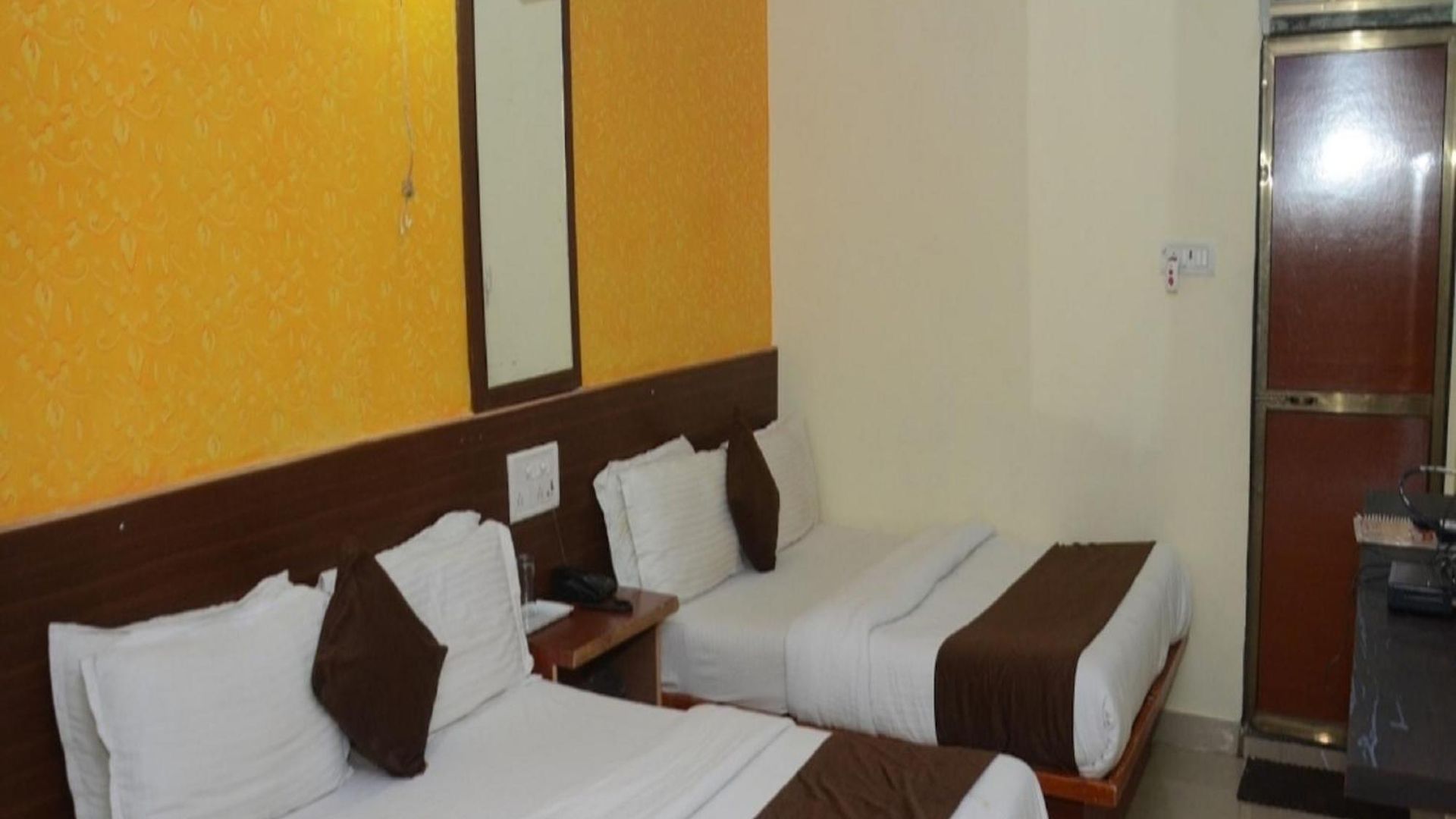 Sai Leela Near Airport Apartment