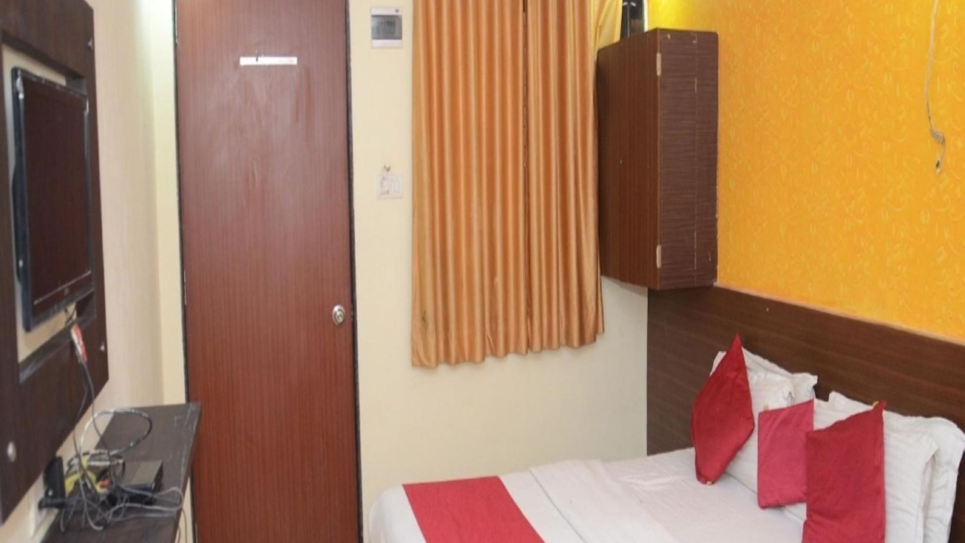 Sai Leela Near Airport Mumbai