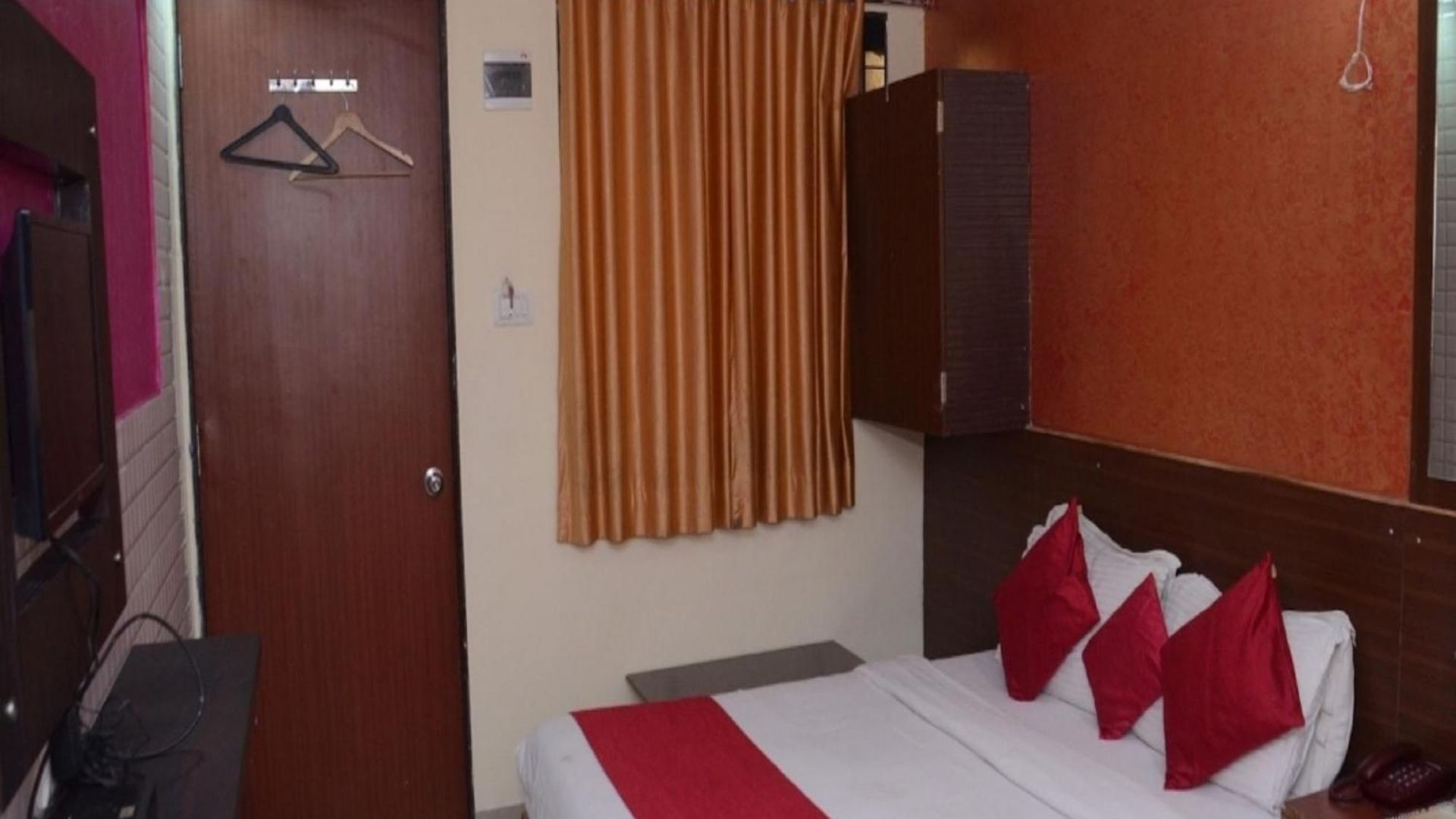 Sai Leela Near Airport Apartment *