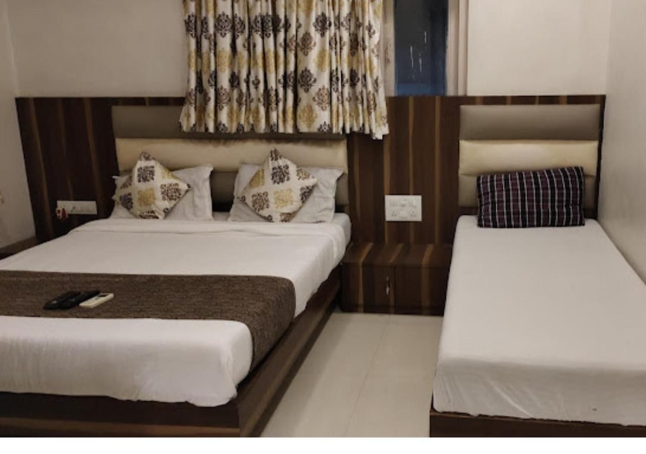 Golden Palms Hotel Mumbai