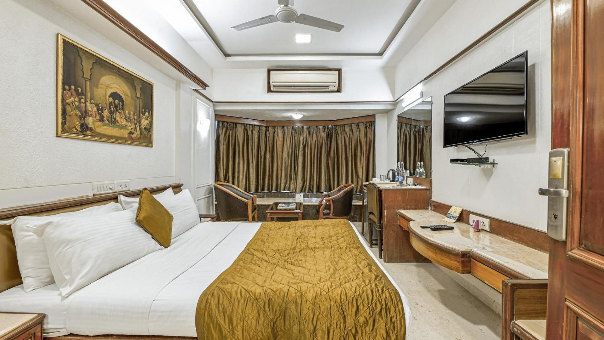 Hotel Regal Enclave