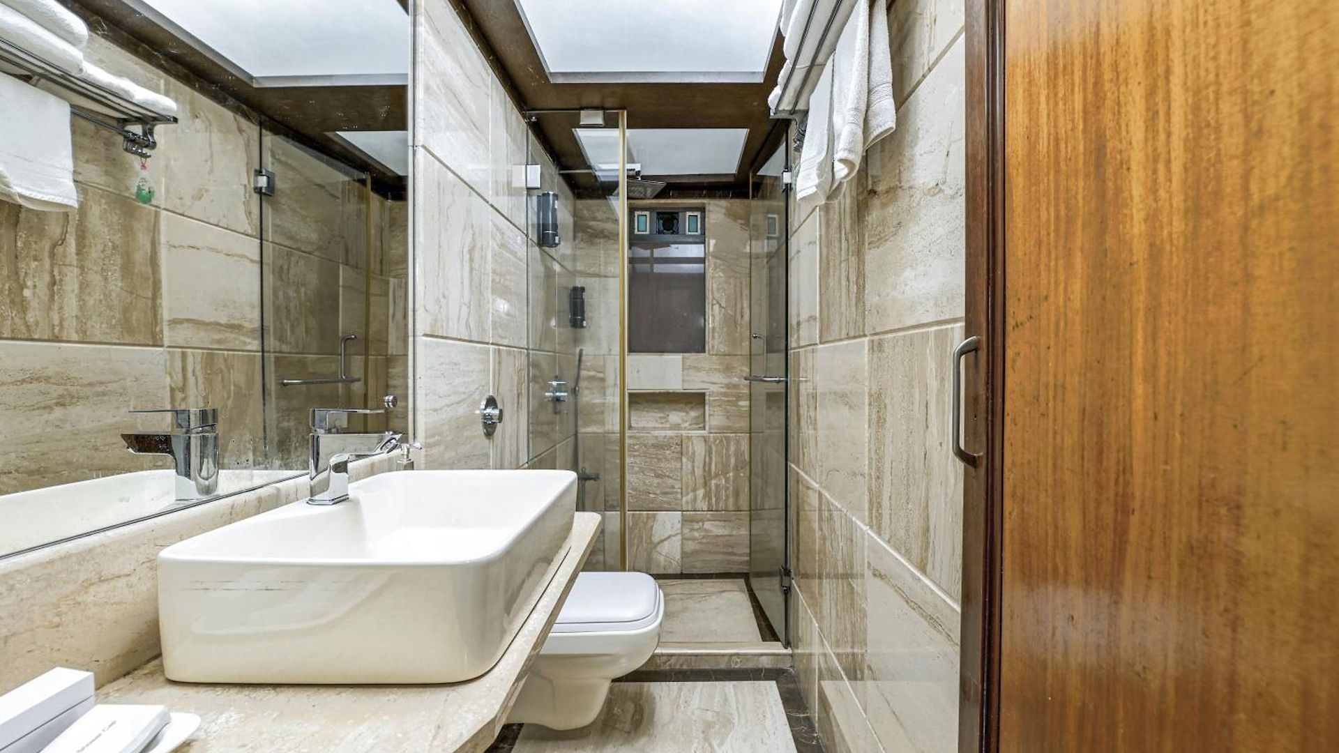 Regal Enclave Hotel 3*