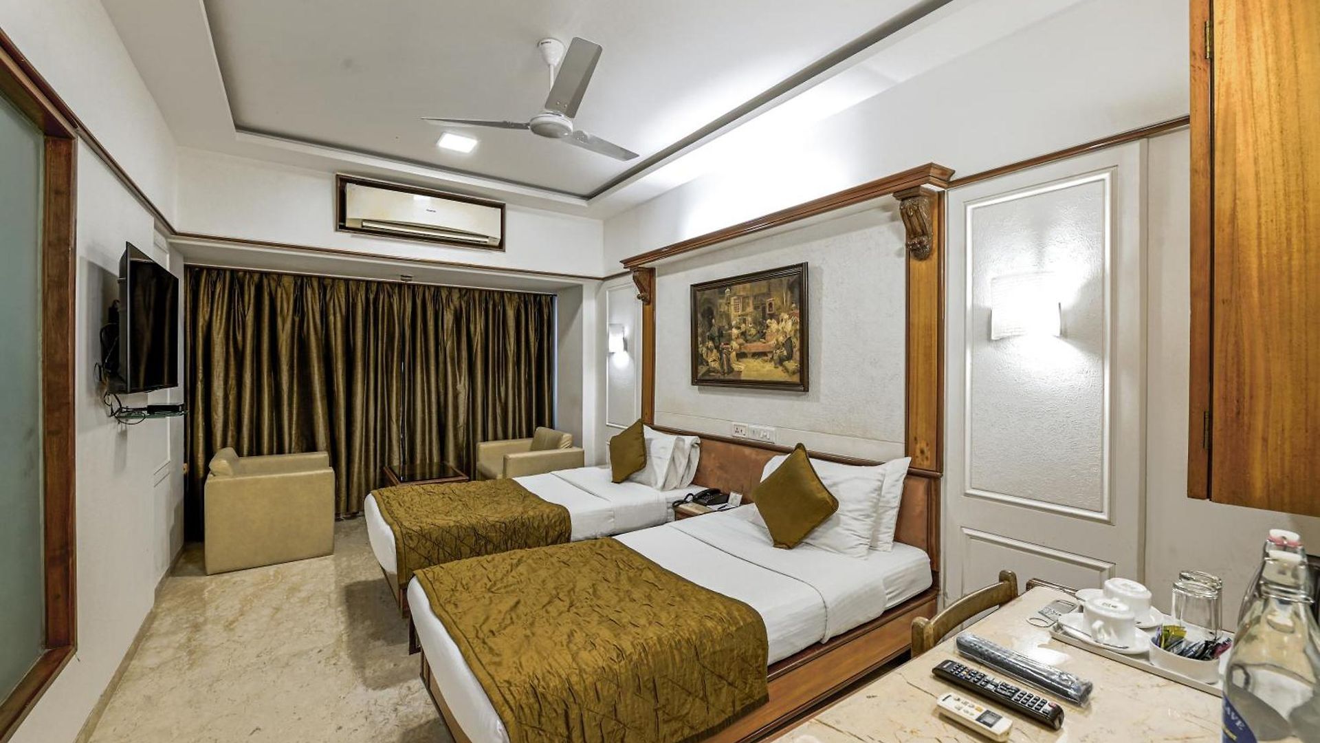 Regal Enclave 3* Mumbai