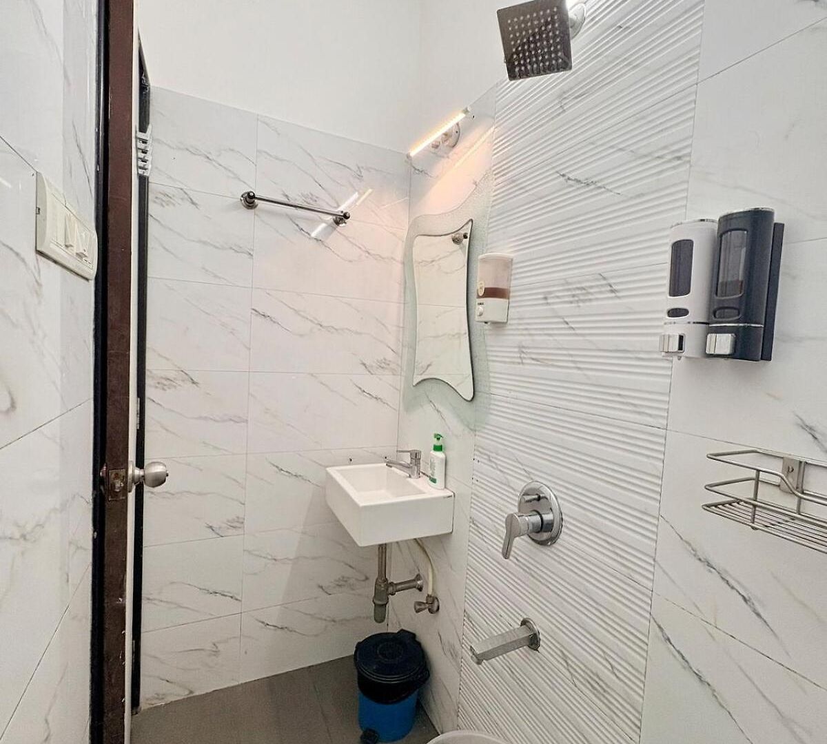 Apartment 105 Bhamala House, Near Boojee Cafe, Kantwadi, Bandra West *