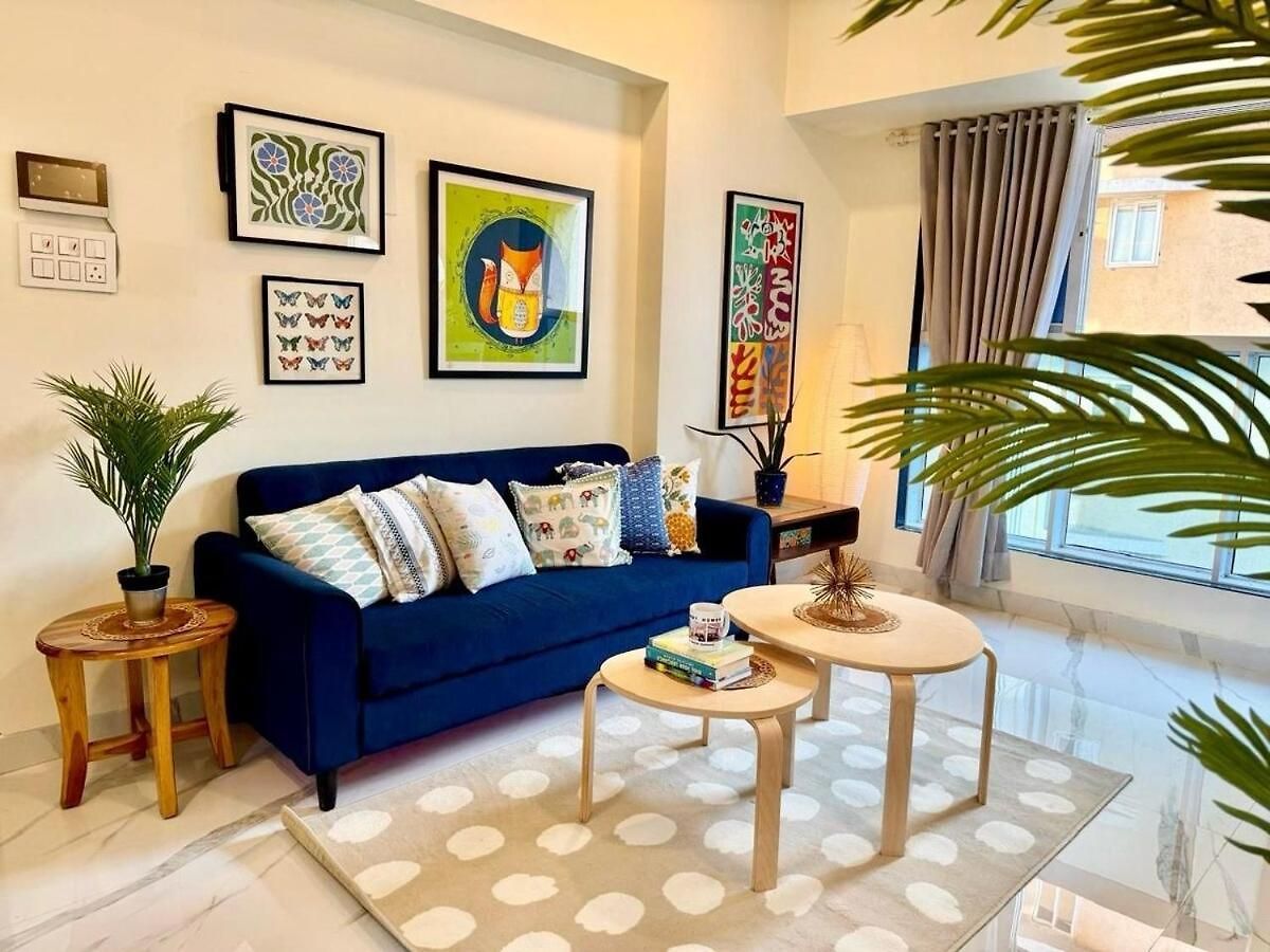 Sheetal Vaibhav 902 Apartment