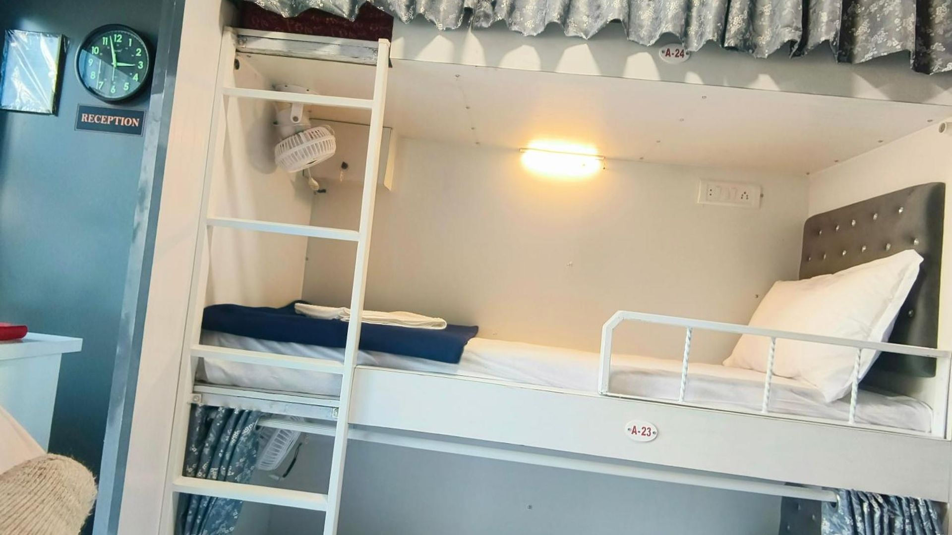Marol Metro Guest house *
