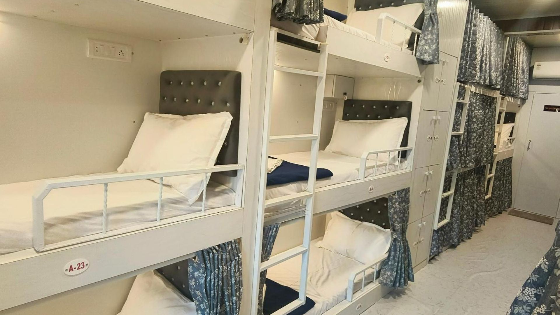Guest house Marol Metro