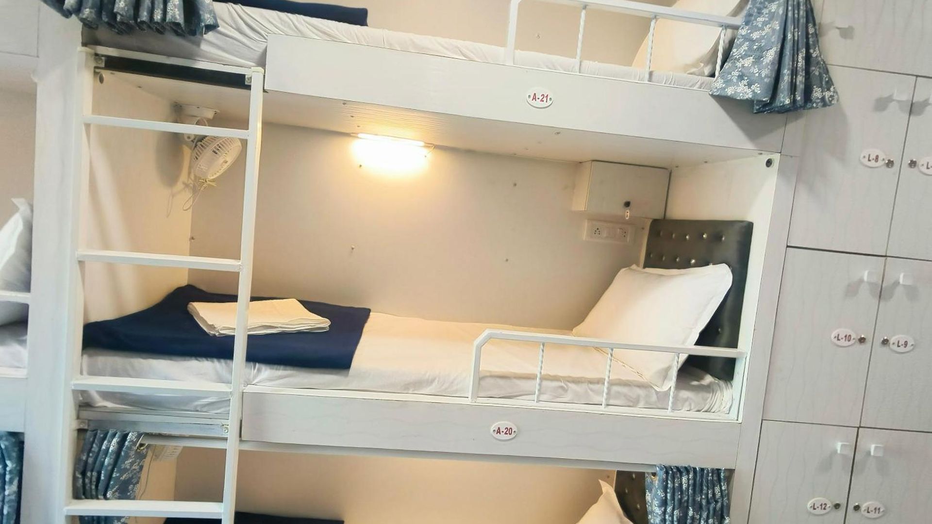 Marol Metro Guest house *
