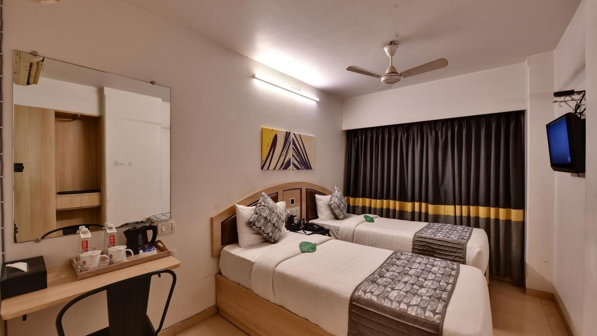 Click Andheri Midc Hotel