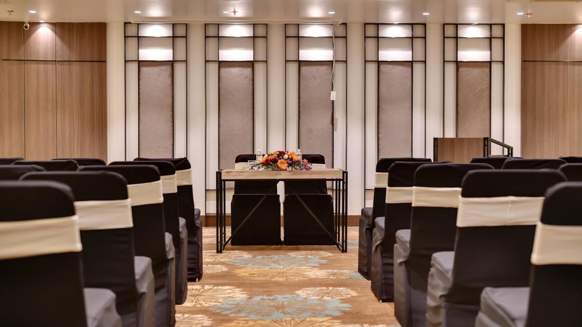 Hotel Click Andheri Midc Mumbai