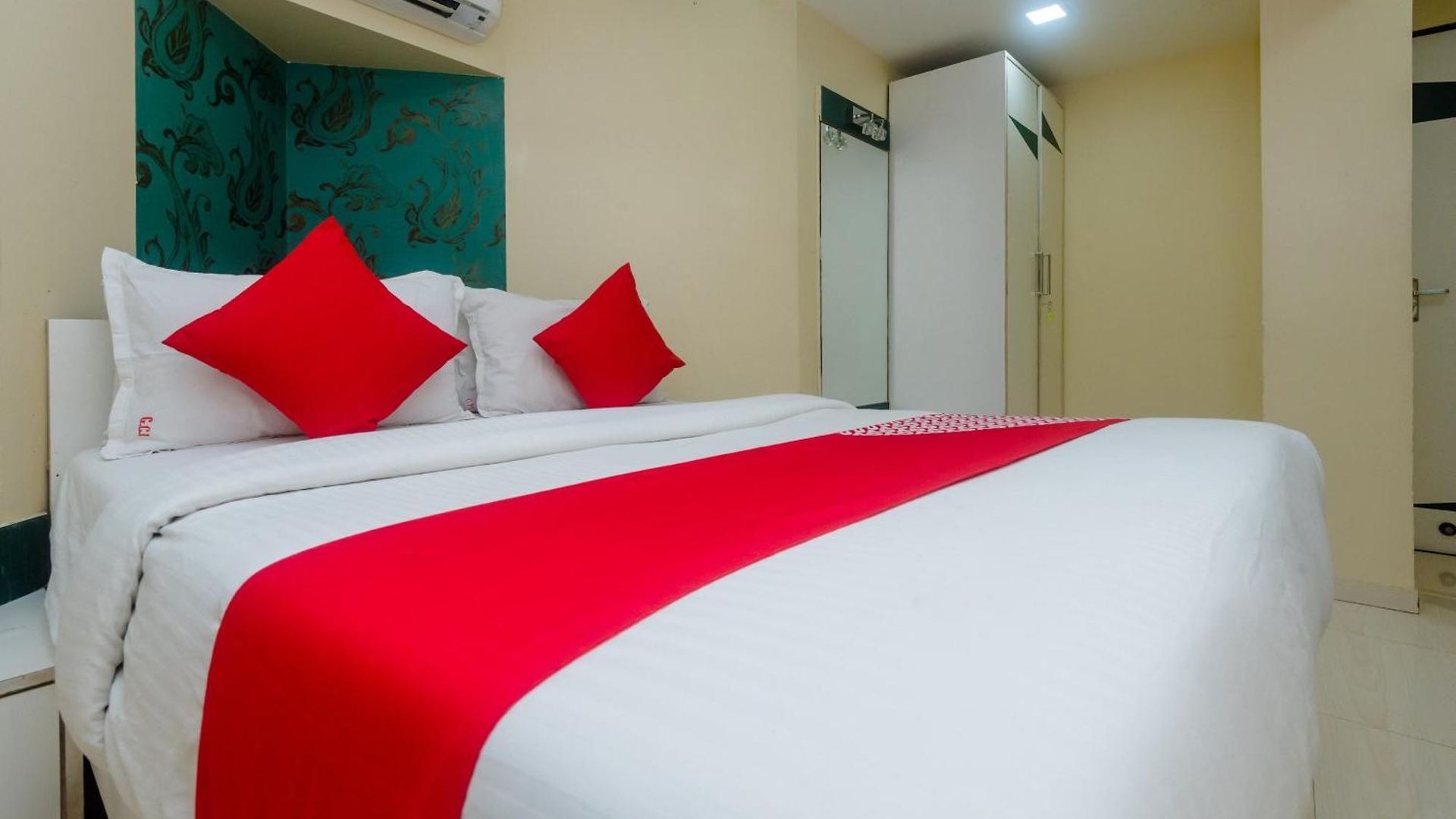 Collection O Grand Corp Hotel 3*
