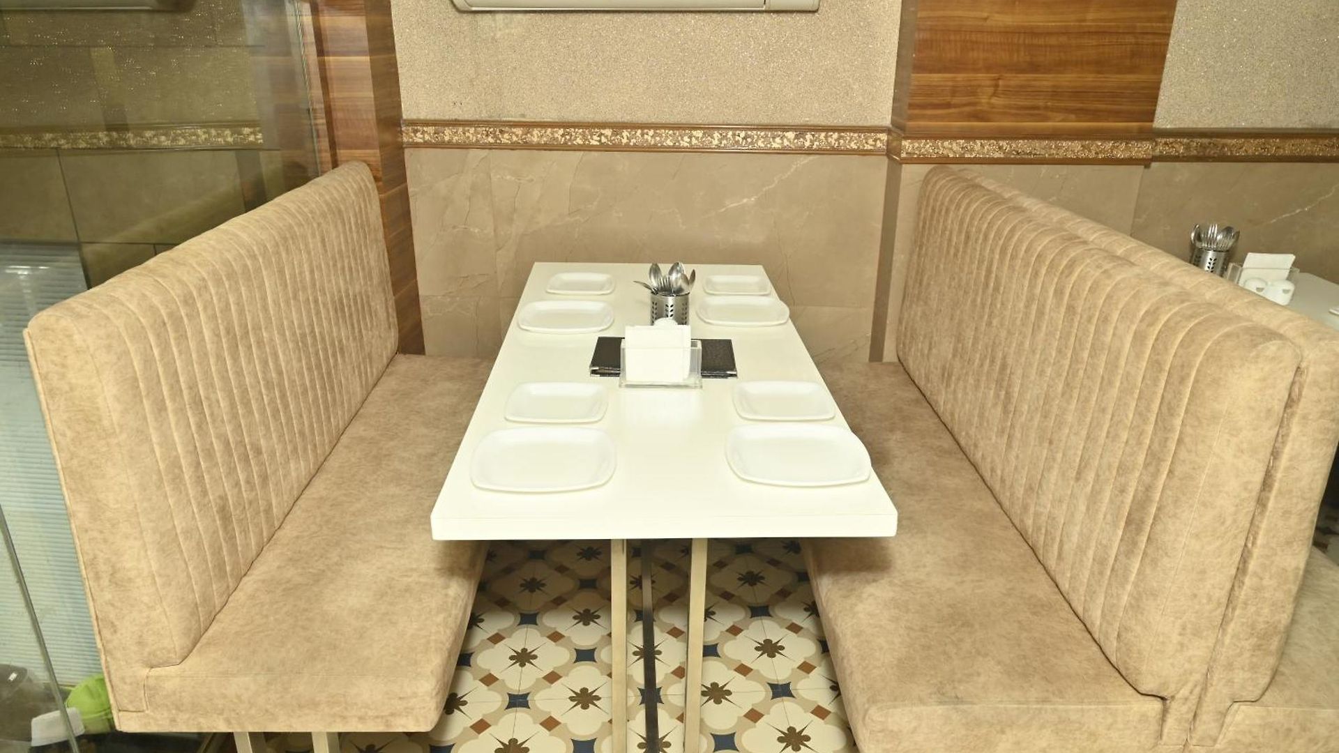Shahi Corporate Hotel,near International Airport T-2 Hotel Mumbai