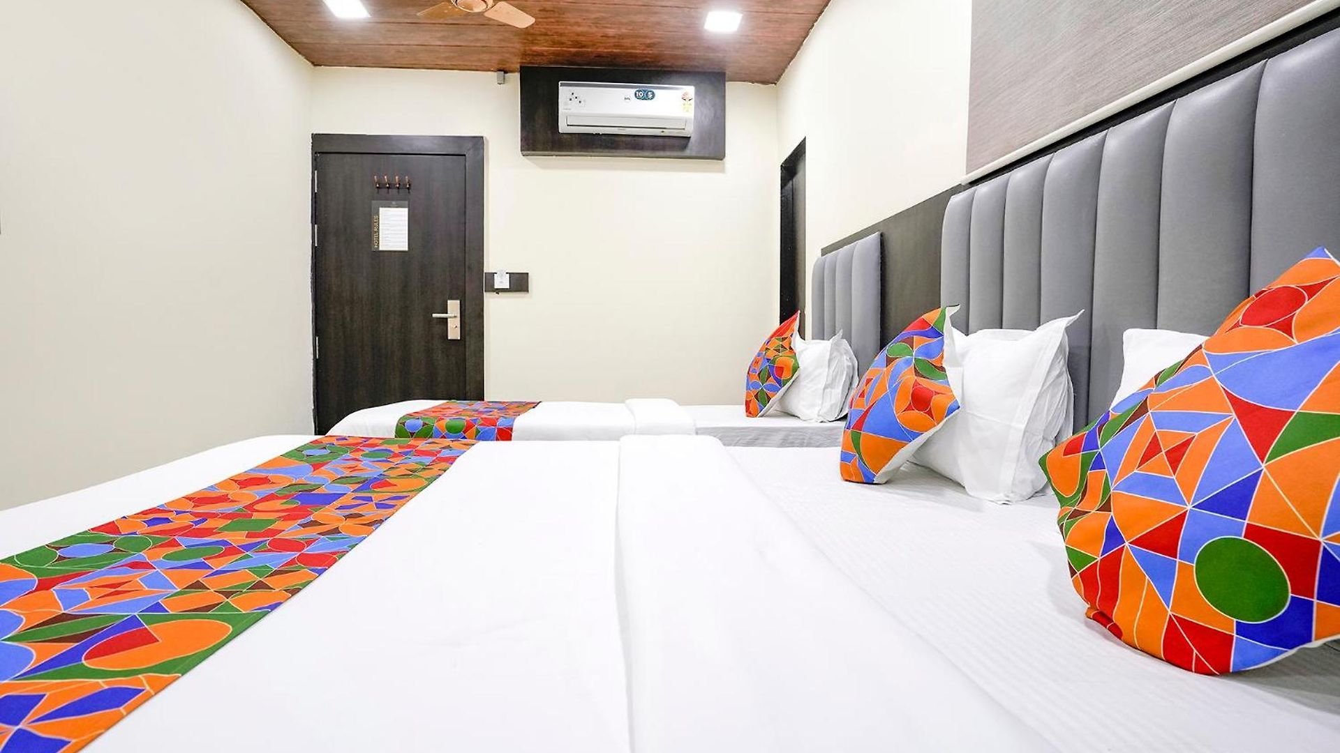 Hotel Via Gulshan Grand - Nr Gateway Of India 3*