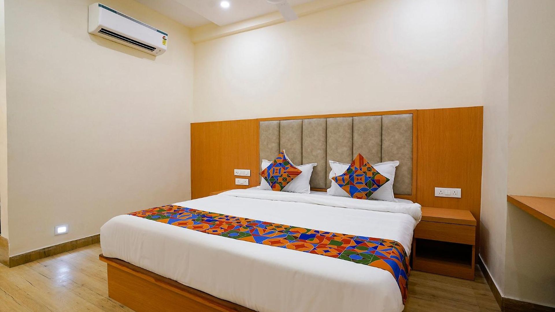 Fabhotel 7 Square - Nr Bkc Mumbai