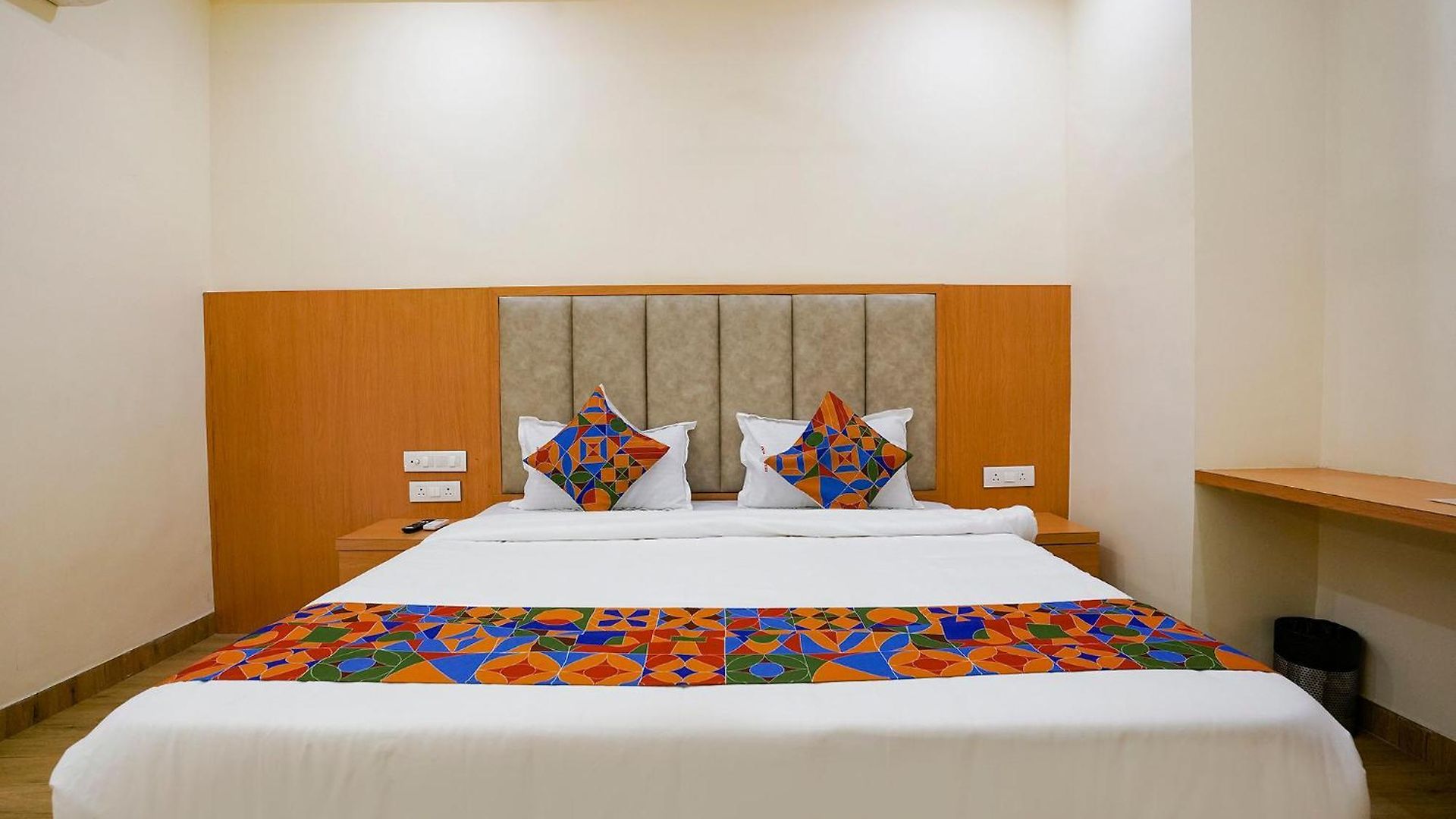 Fabhotel 7 Square - Nr Bkc