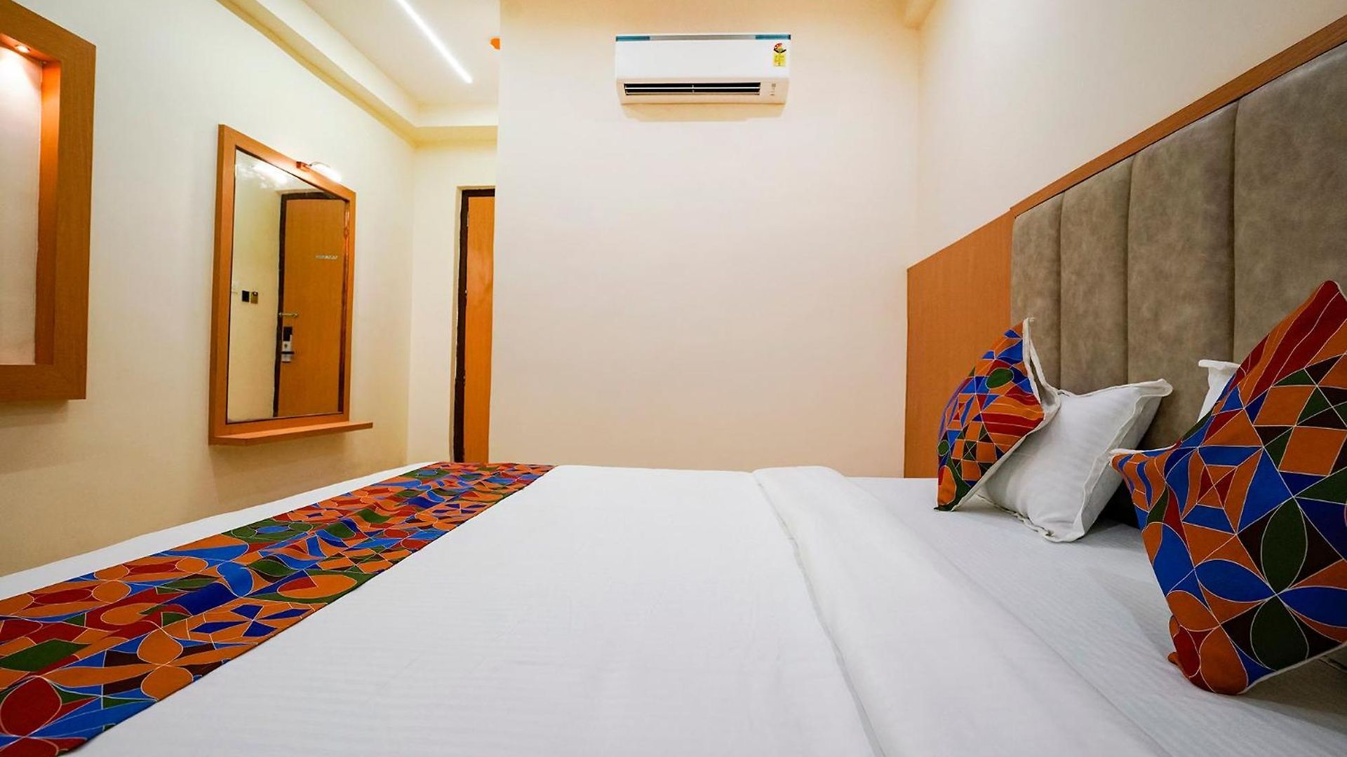Hotel Fabhotel 7 Square - Nr Bkc Mumbai