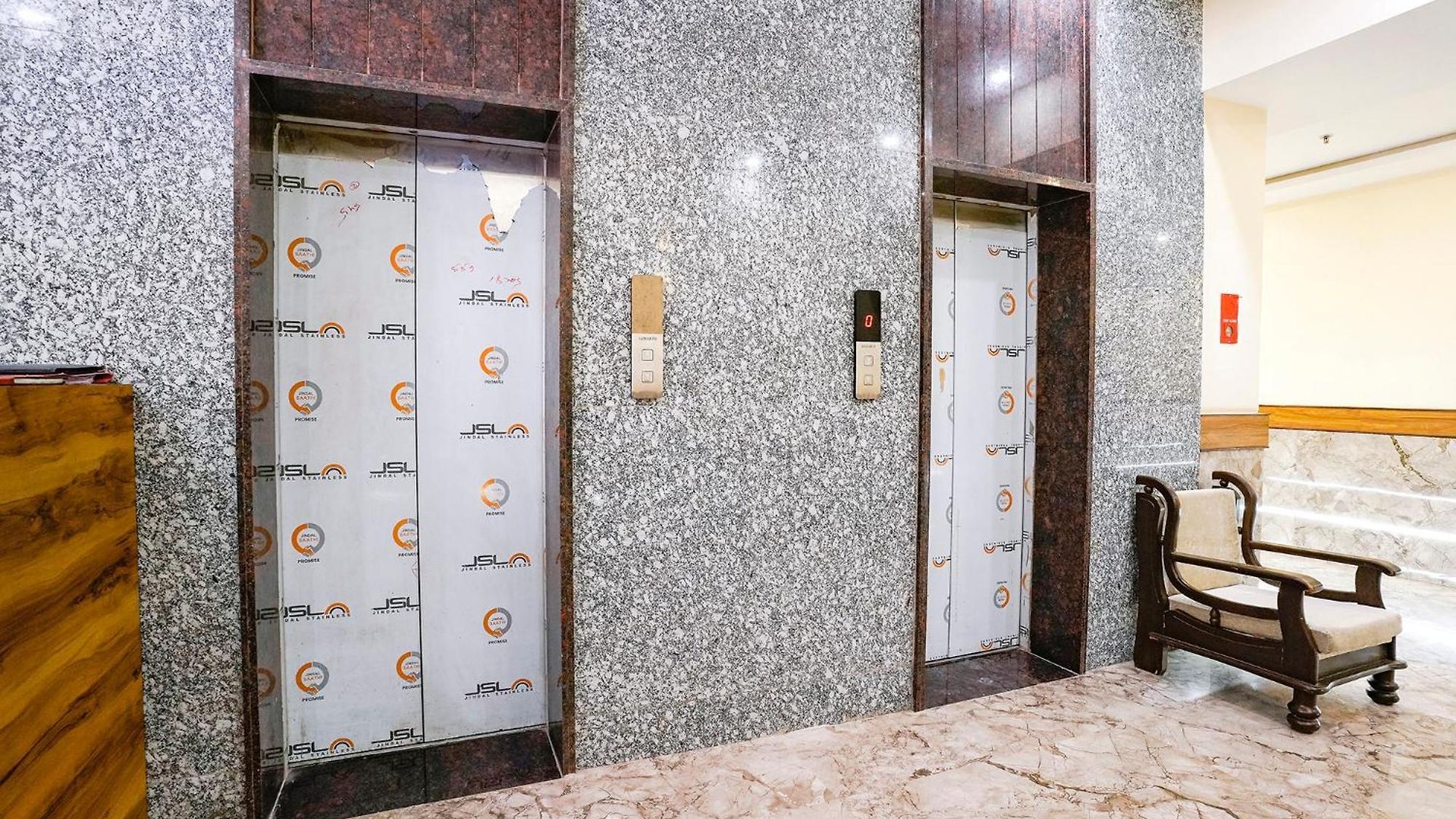 Fabhotel 7 Square - Nr Bkc