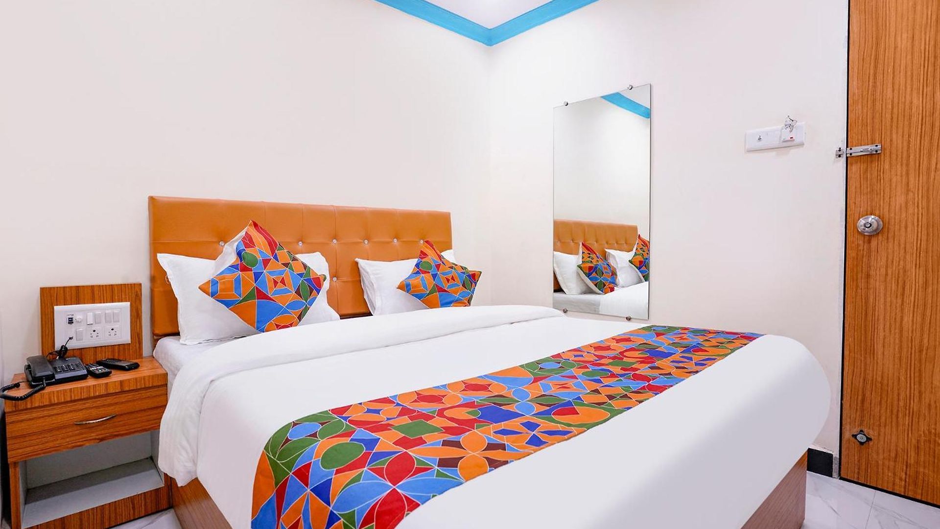 Hotel Via Raj Palace Mumbai