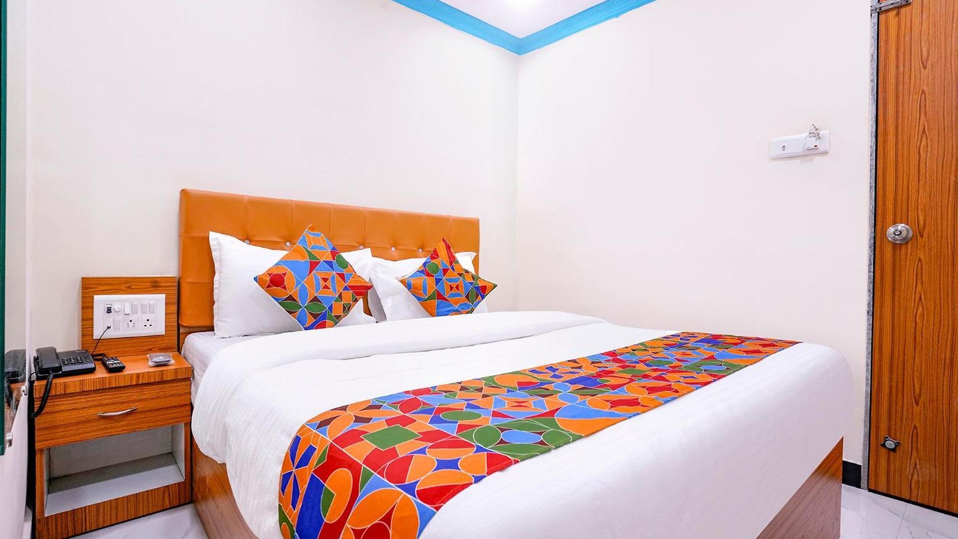 Hotel Via Raj Palace