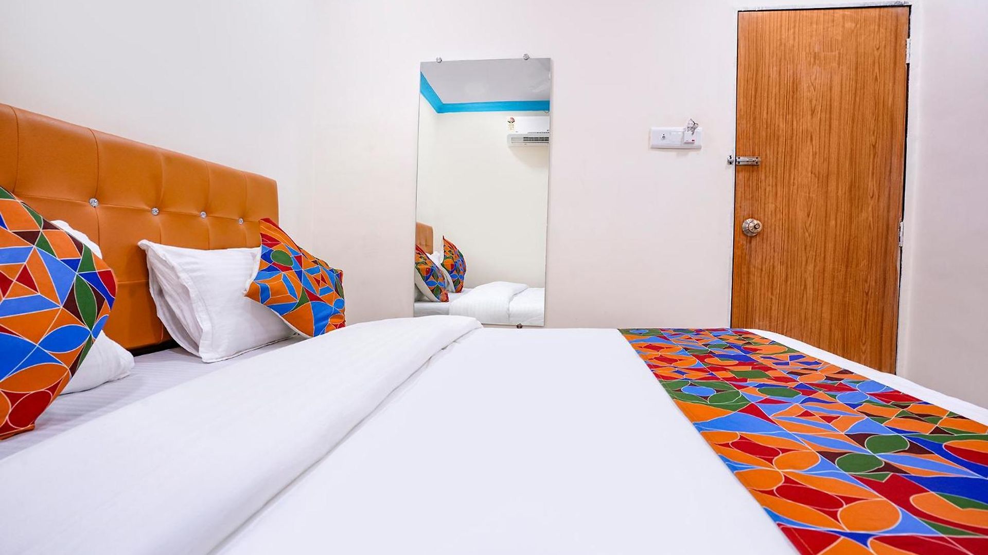 Hotel Via Raj Palace