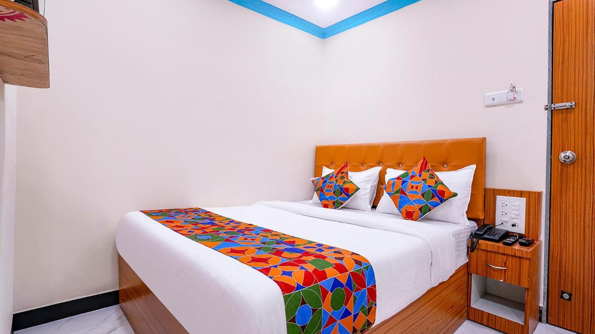 Hotel Via Raj Palace Mumbai