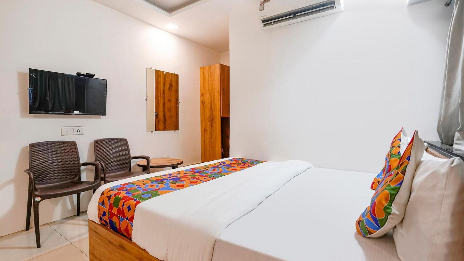 Fabhotel Shiv Leela Grand Hotel