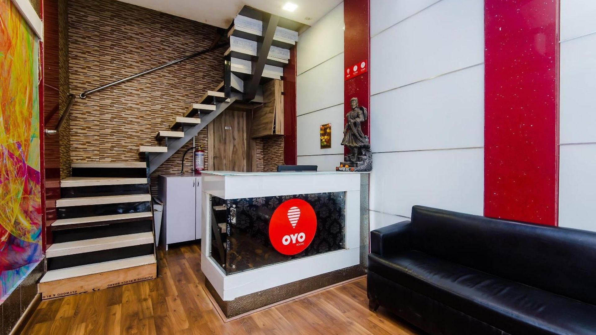 O Blue Pearl Residency Near Chhatrapati Shivaji International Airport