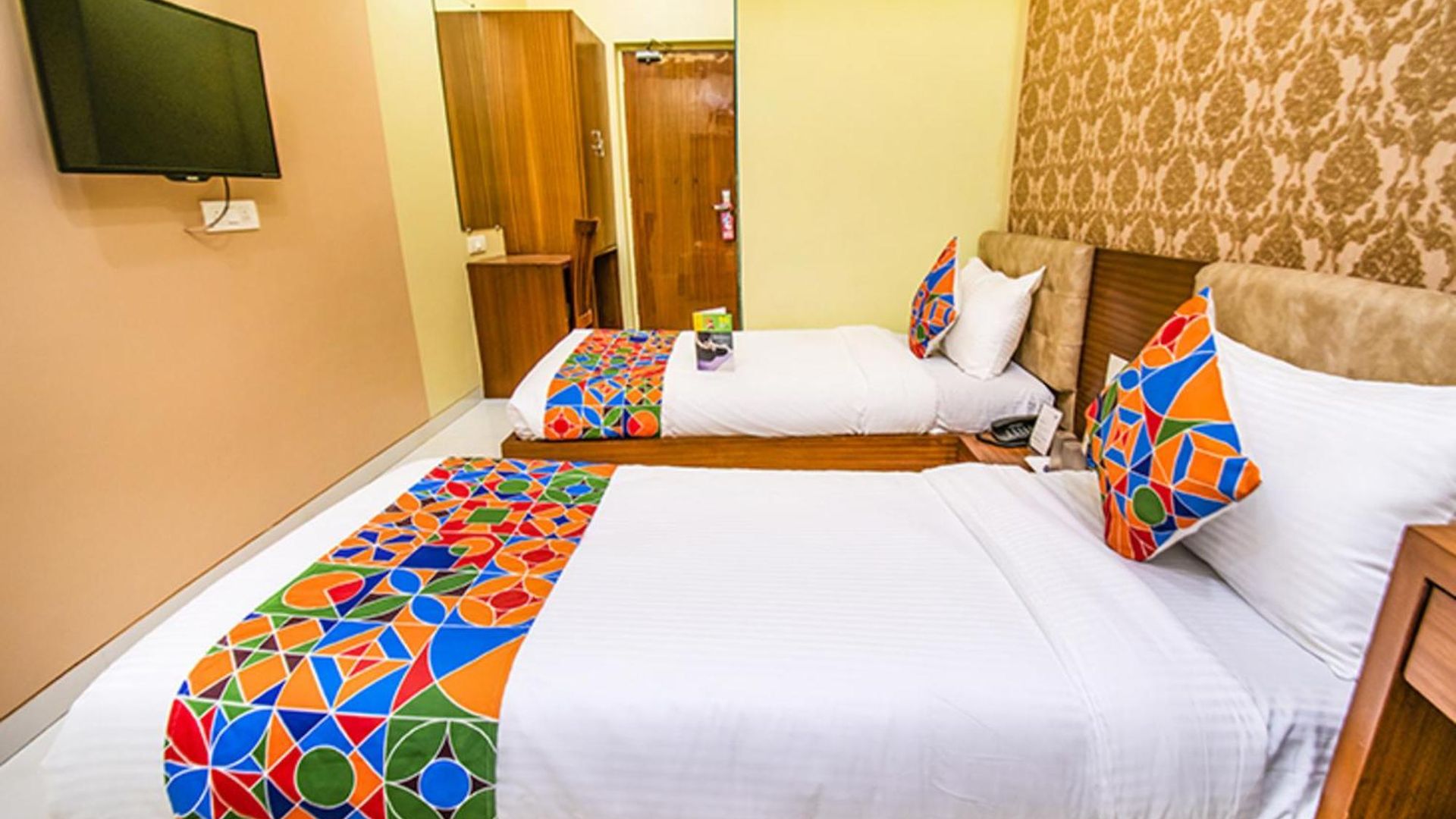 Fabhotel Seven Hills - Nr International Airport Hotel Mumbai