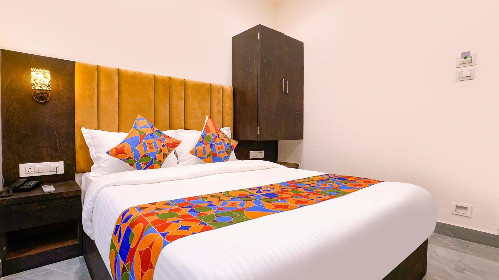 Fabhotel Gateway Hotel 2*
