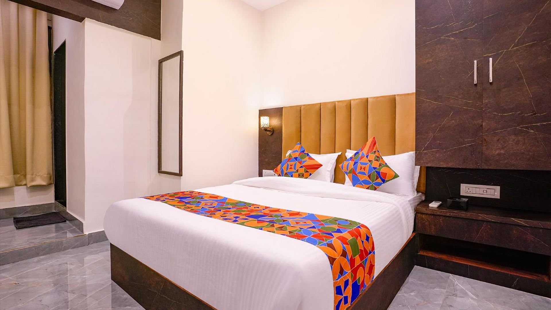 Fabhotel Gateway Mumbai