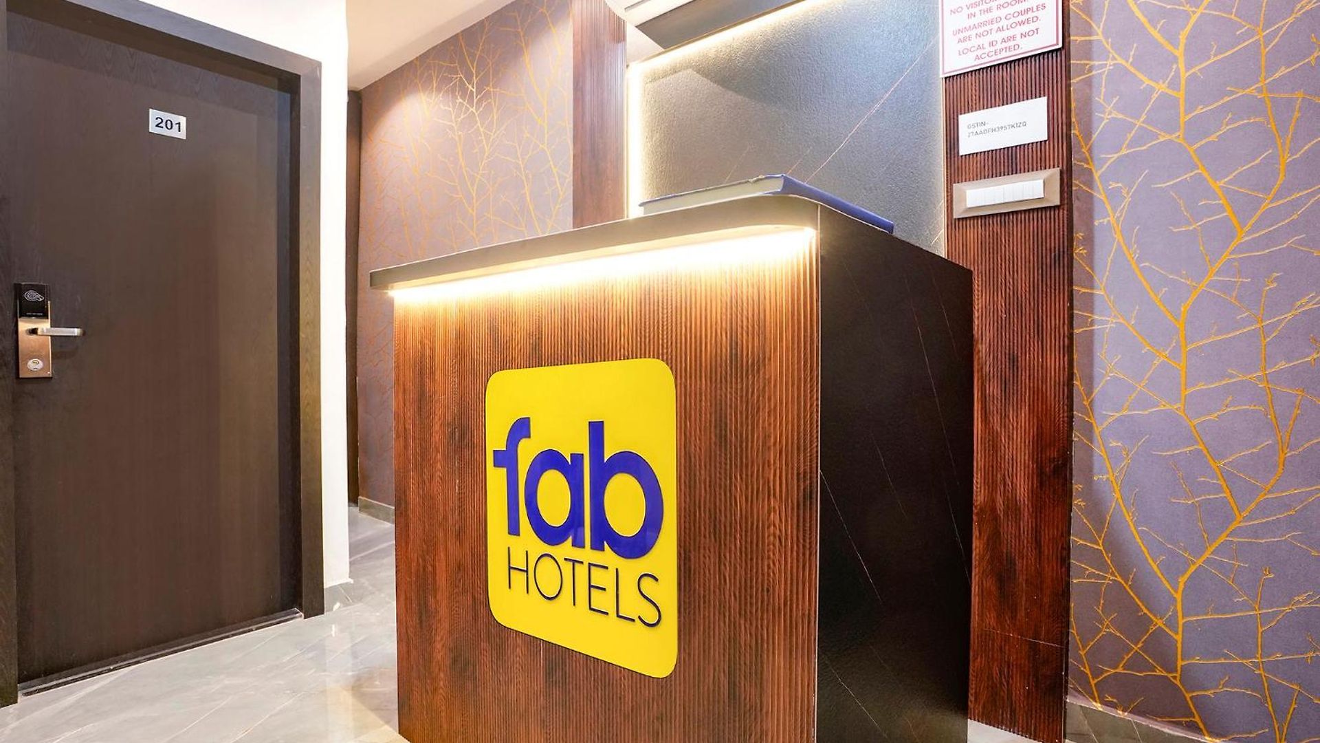 Fabhotel Gateway Hotel