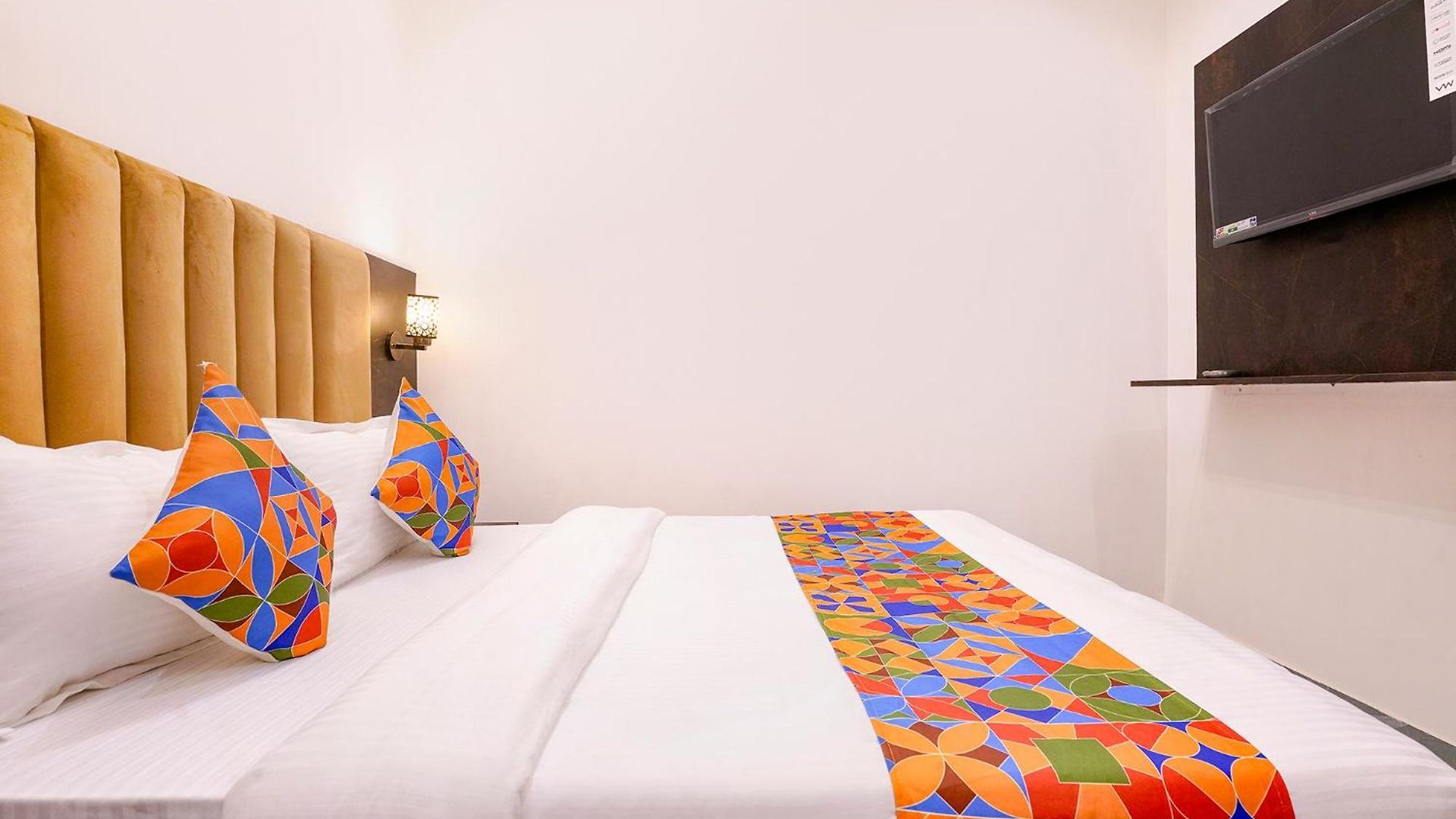 Fabhotel Gateway Hotel 2*