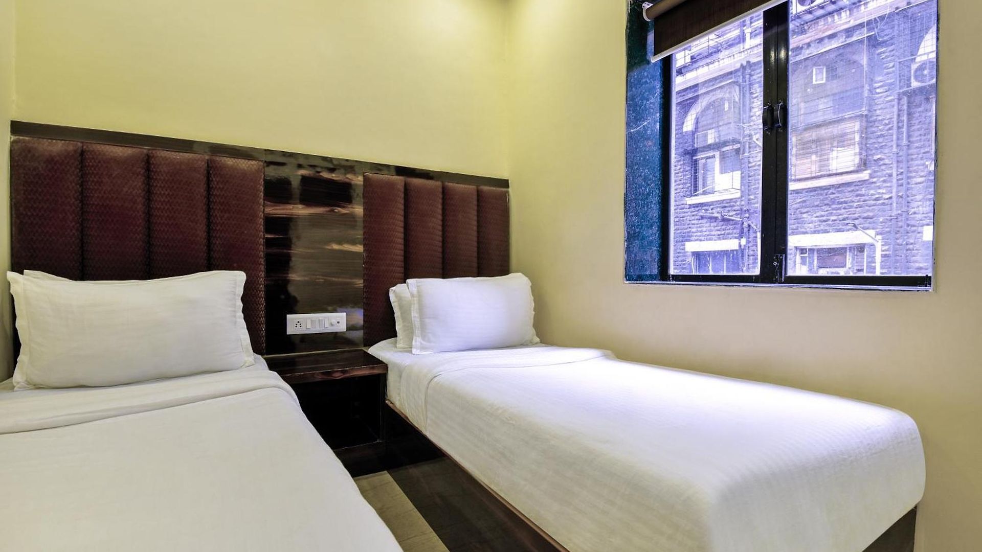 Hotel Deluxe Mumbai