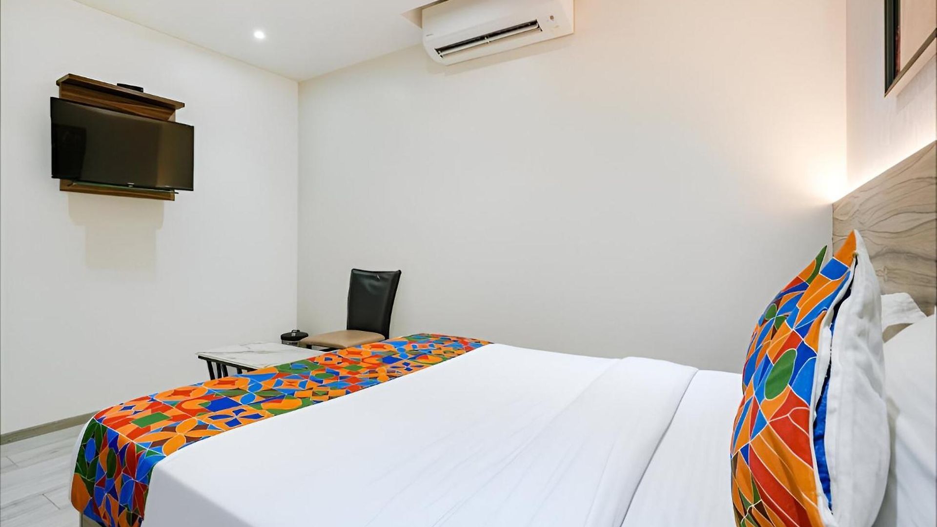 Glitz Dream Residency Nr Iit - Powai Guest house