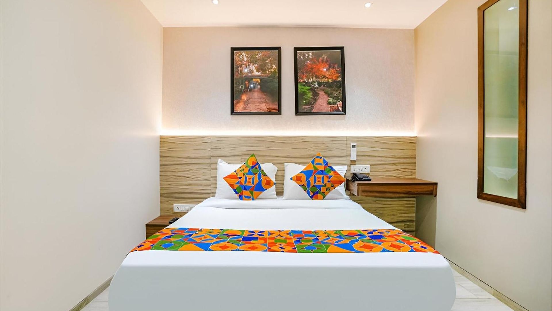 Glitz Dream Residency Nr Iit - Powai Guest house 4*