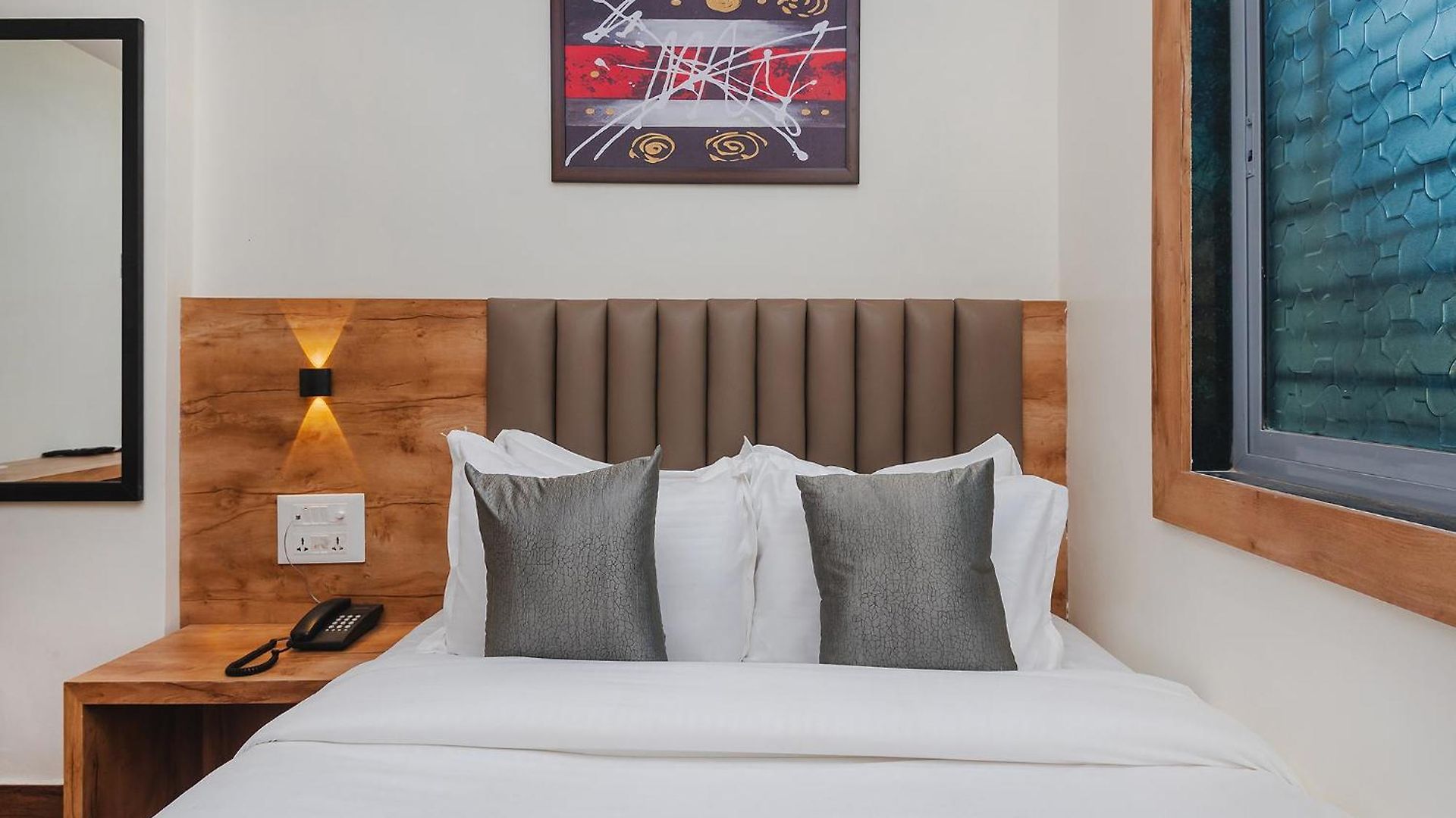 Hotel Fabhotel Airport Palace - Nr International Airport Mumbai