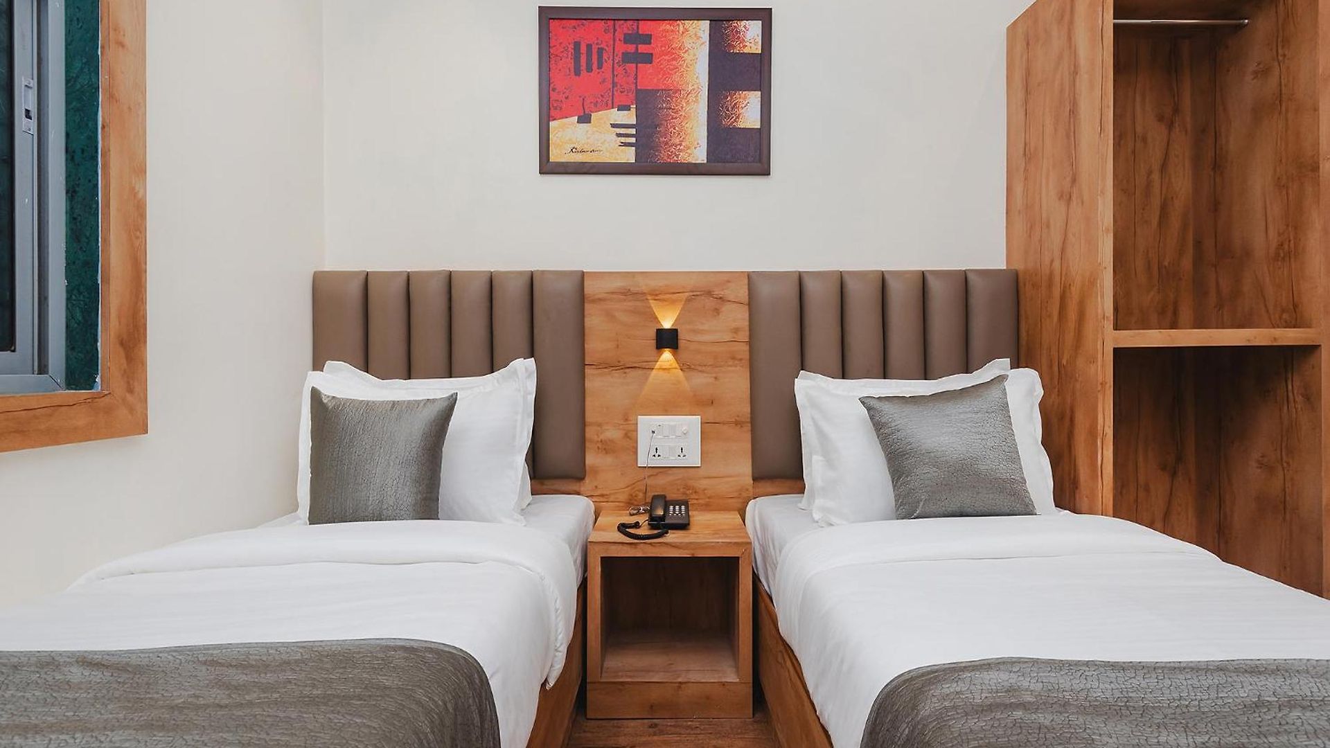 Fabhotel Airport Palace - Nr International Airport Hotel Mumbai