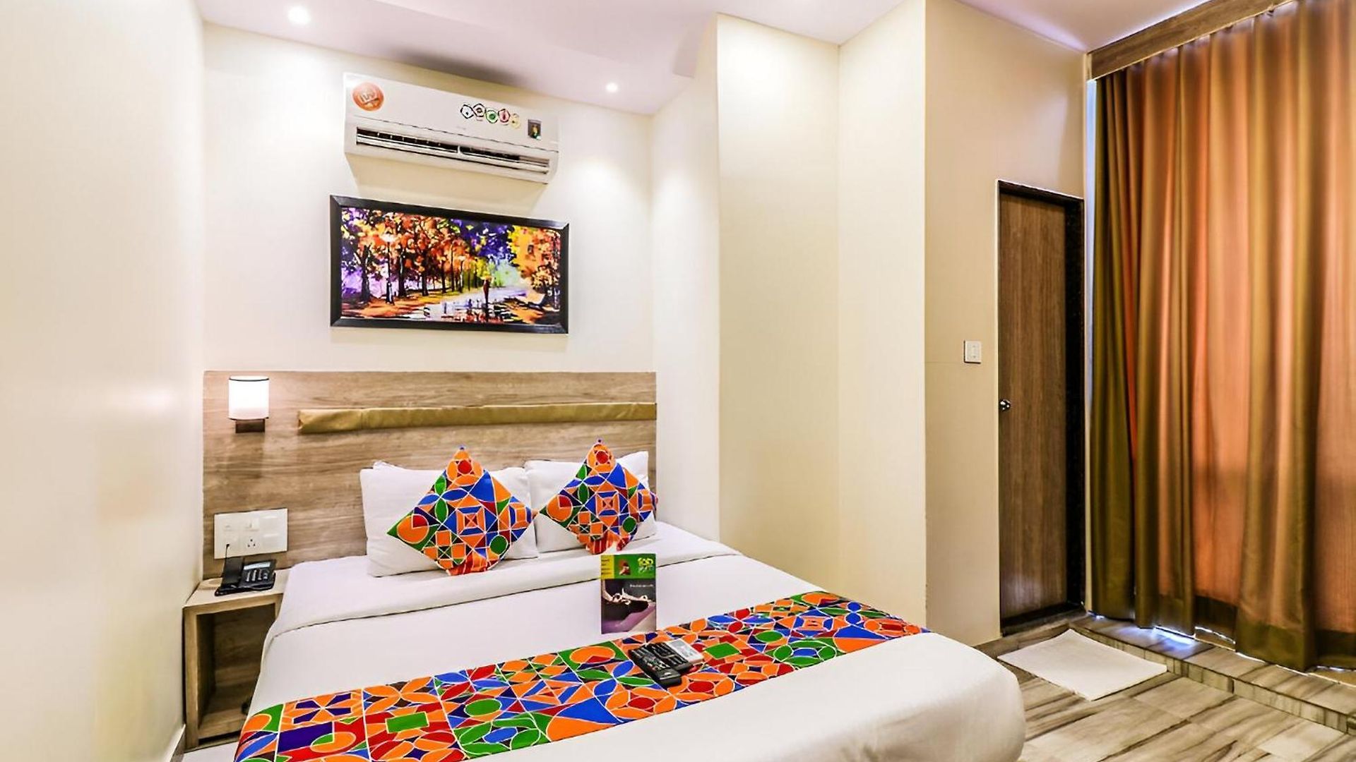 Glitz New United - Powai