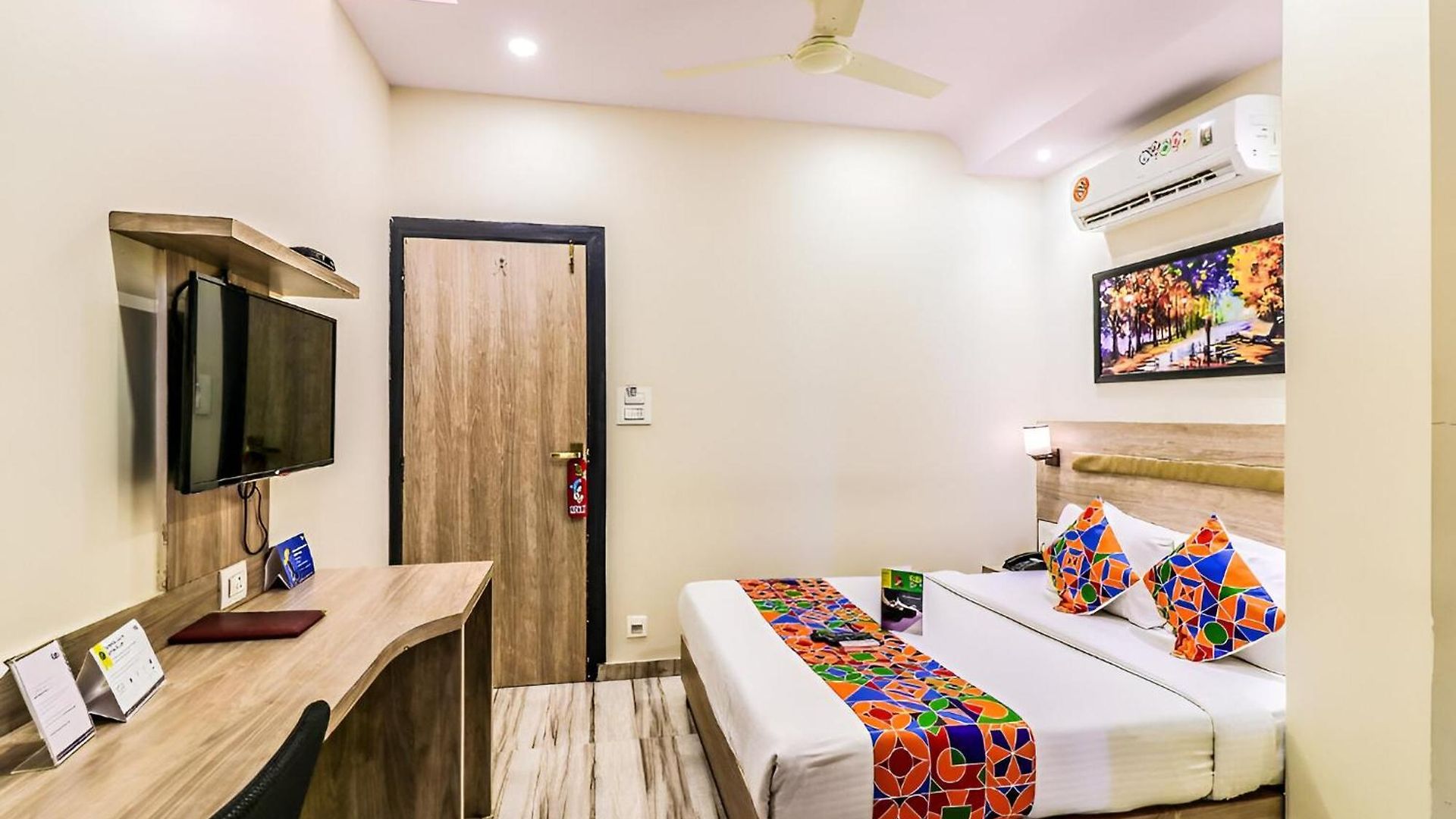 Glitz New United - Powai Mumbai