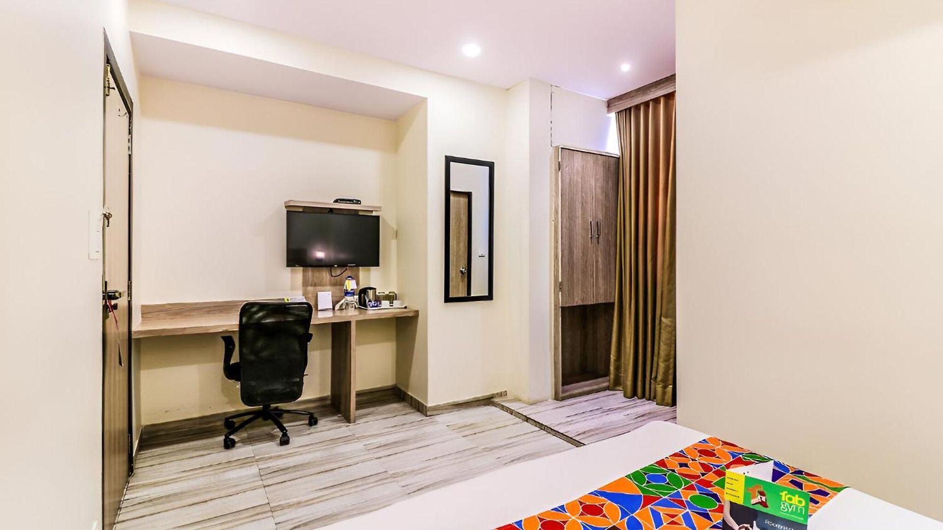 Glitz New United - Powai Mumbai