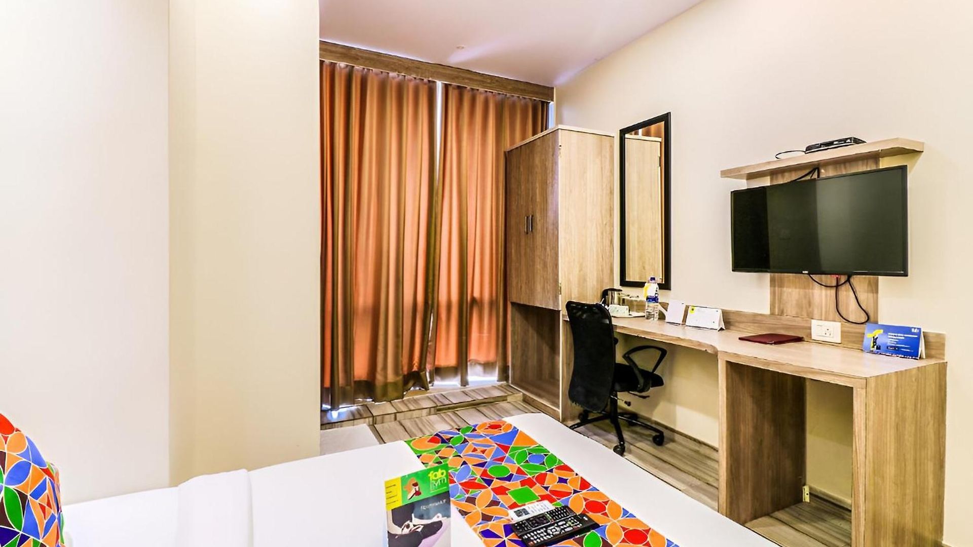 Glitz New United - Powai