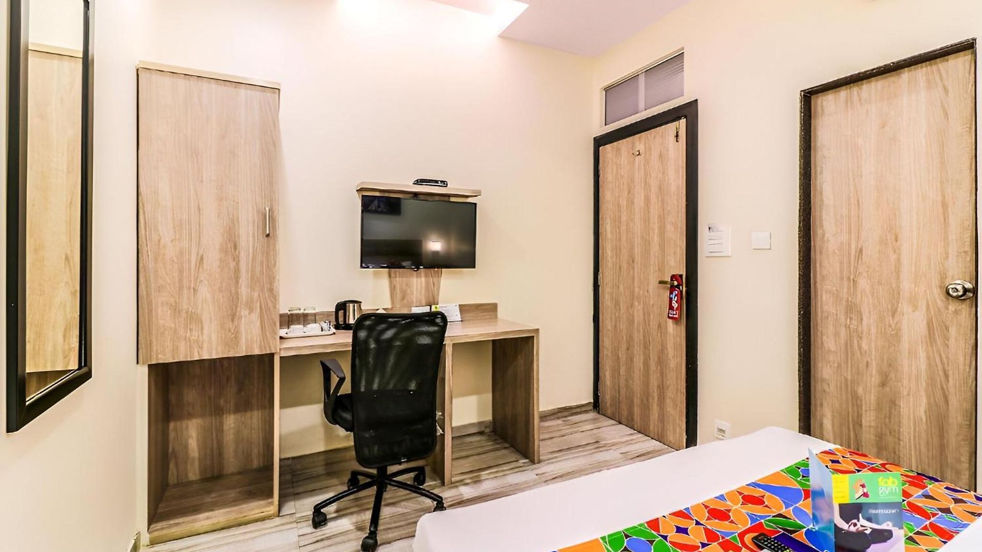 Glitz New United - Powai 3* Mumbai