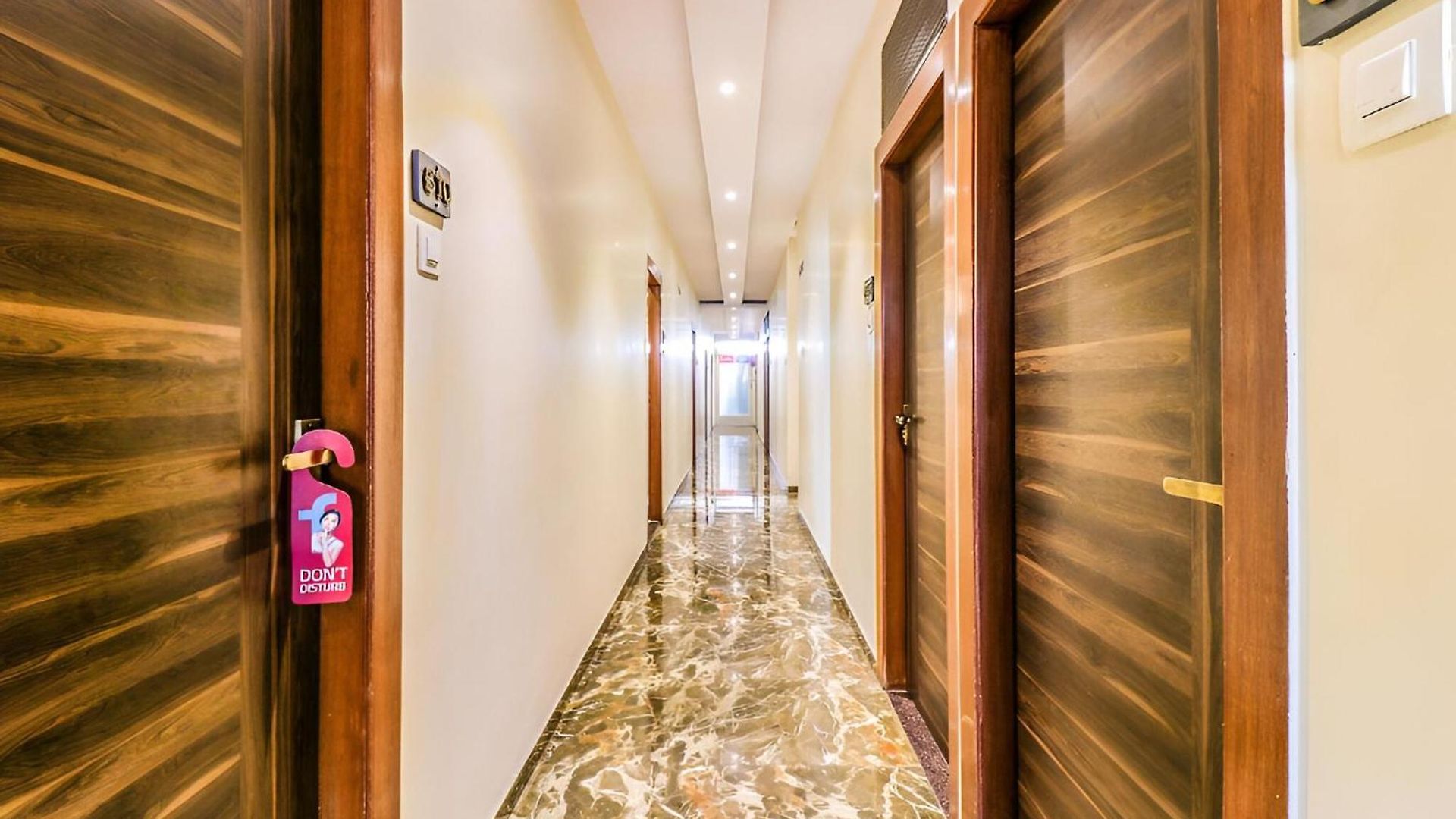 Glitz New United - Powai 3*