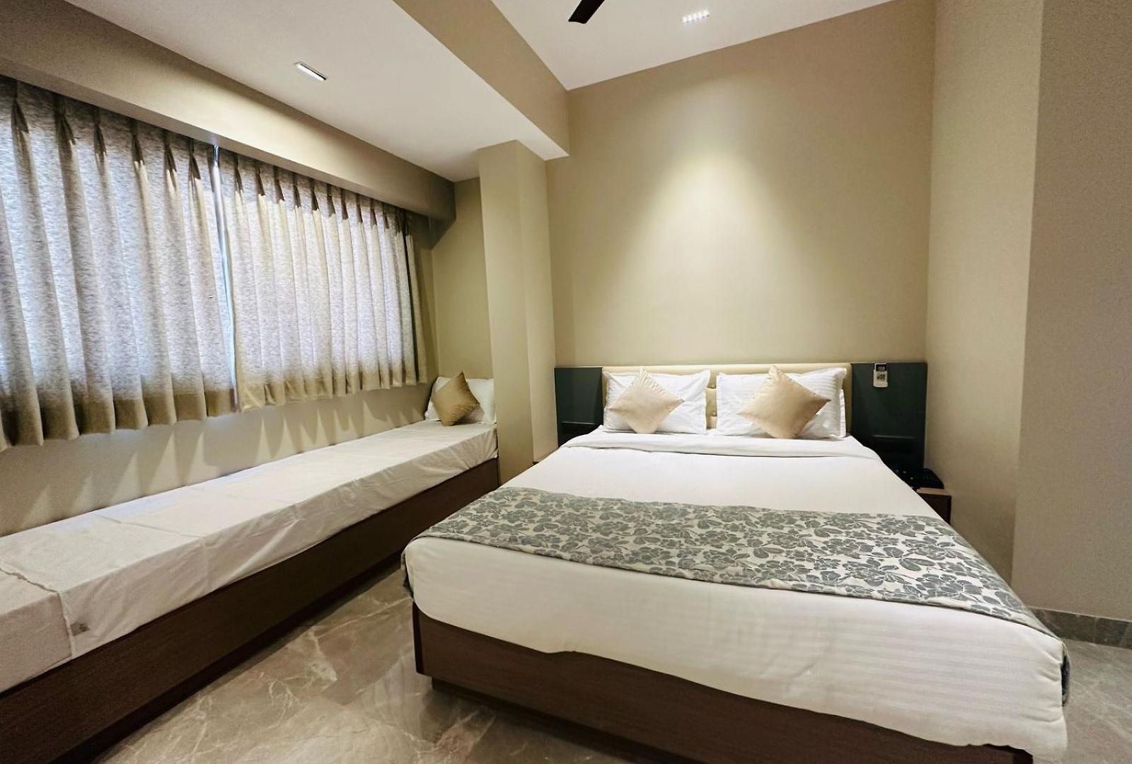 Inn The Falcon - Mumbai