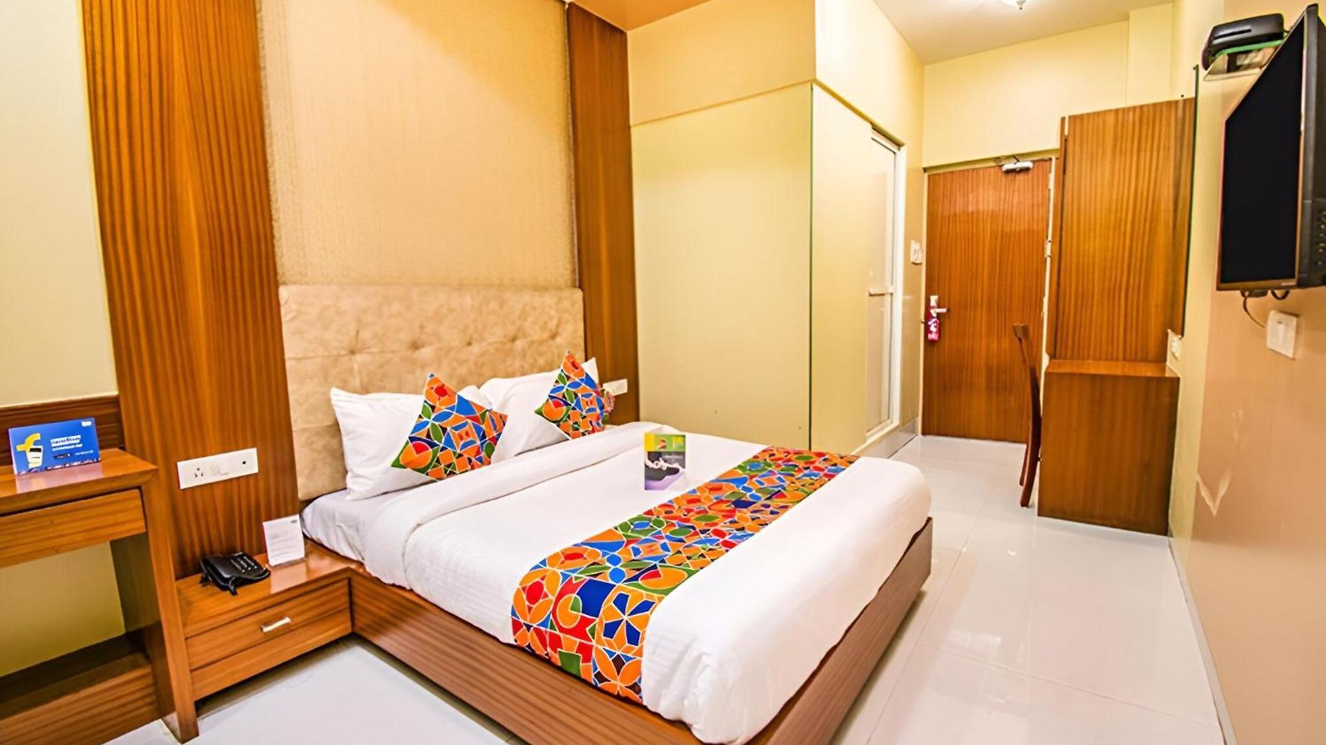 Glitz New Seven Hills - Nr International Airport Mumbai