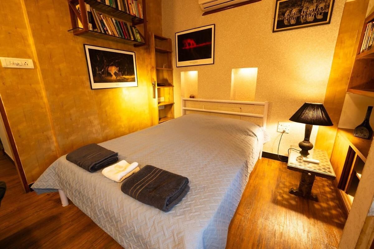 Apartment Cosy Artistic In Andheri H