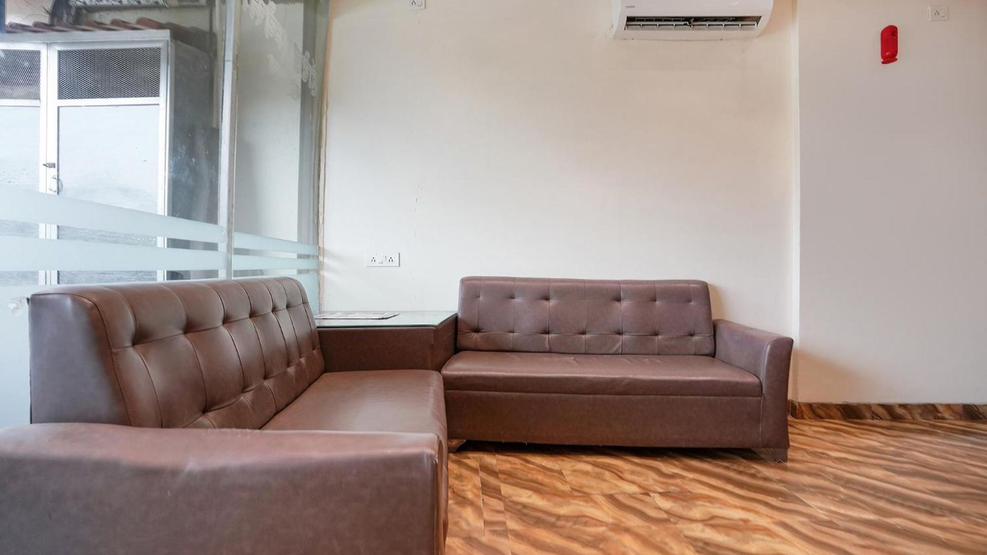 Hotel Fabexpress Embassy - Nr Bkc 3*